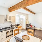 Shire - Uk37451 Holiday home *